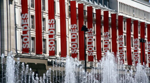 Soldes : les Français vont dépenser beaucoup plus cette année